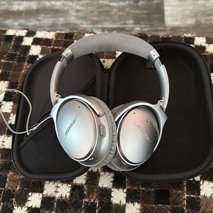 Bose wireless headphones